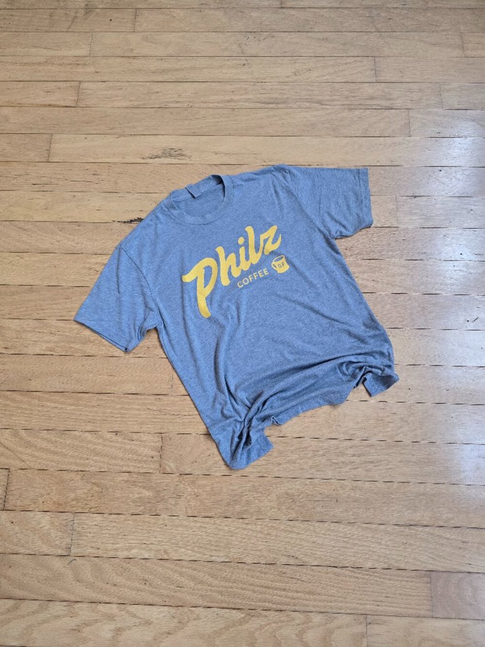 Philz Coffee | Gray Yellow Logo Graphic Short Sleeve T-shirt | Men's S